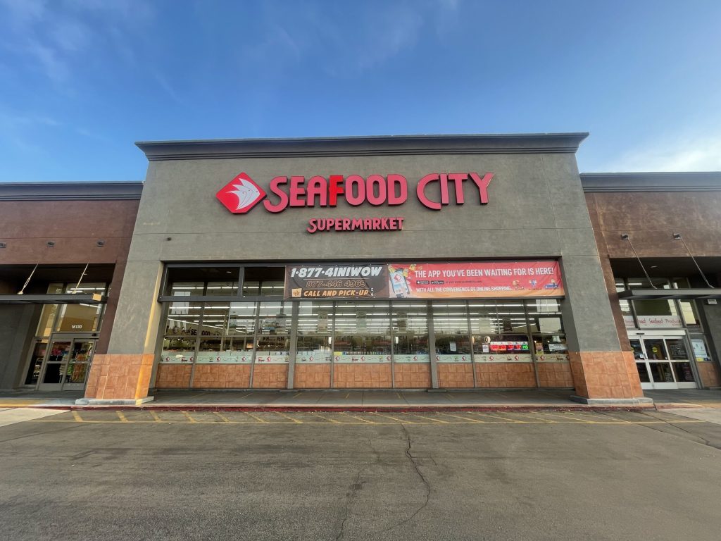 Seafood City signs new lease on Bouquet Canyon Road