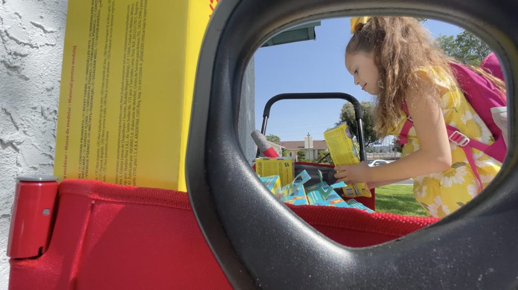 Valencia girl collects Play-Doh for sick children