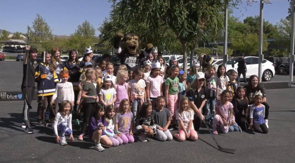 The Los Angeles Kings visted the Cube to introduce young girls to the sport of hockey