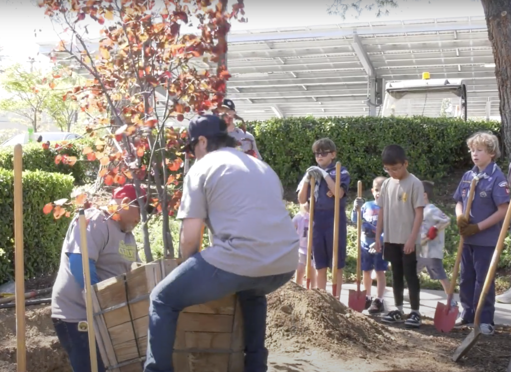 Local residents roll up their sleeves to make a difference on Earth Day